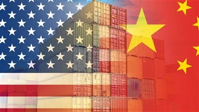 США оголошує 10% тариф на китайські товари