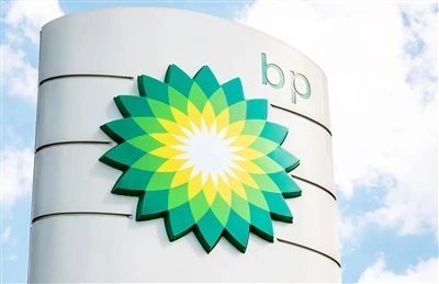 BP Strategy Strategy: Shifts Focus на нафту та газ, плани продати світловий ч...